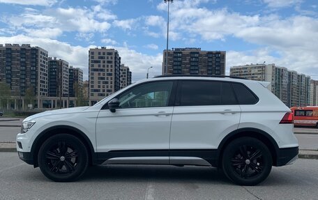 Volkswagen Tiguan II, 2020 год, 2 490 000 рублей, 1 фотография