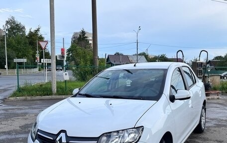 Renault Logan II, 2017 год, 950 000 рублей, 2 фотография