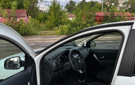 Renault Logan II, 2017 год, 950 000 рублей, 7 фотография