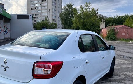 Renault Logan II, 2017 год, 950 000 рублей, 5 фотография