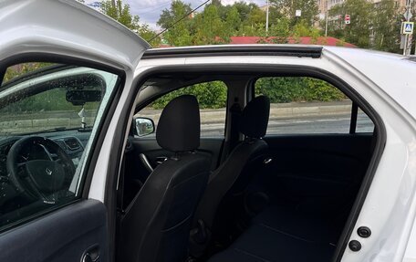 Renault Logan II, 2017 год, 950 000 рублей, 8 фотография
