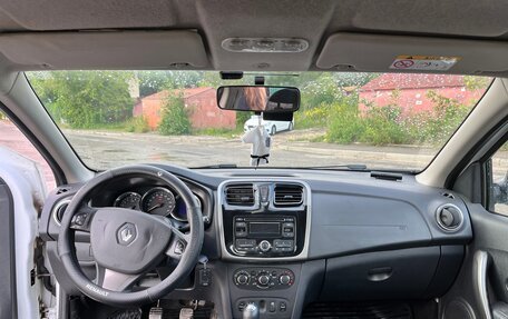 Renault Logan II, 2017 год, 950 000 рублей, 9 фотография