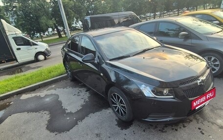 Chevrolet Cruze II, 2011 год, 650 000 рублей, 2 фотография