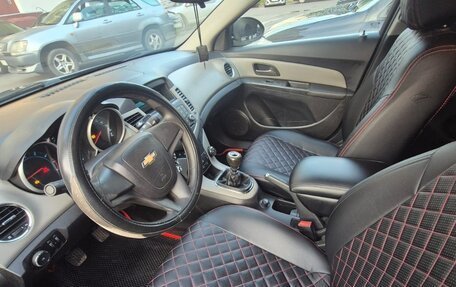 Chevrolet Cruze II, 2011 год, 650 000 рублей, 9 фотография