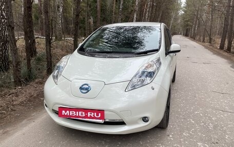 Nissan Leaf I, 2011 год, 650 000 рублей, 10 фотография