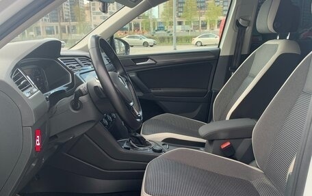 Volkswagen Tiguan II, 2020 год, 2 490 000 рублей, 7 фотография