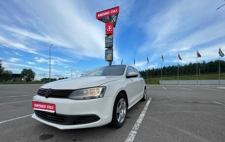 Volkswagen Jetta VI, 2013 год, 870 000 рублей, 1 фотография