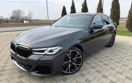 BMW 5 серия, 2021 год, 4 700 000 рублей, 1 фотография