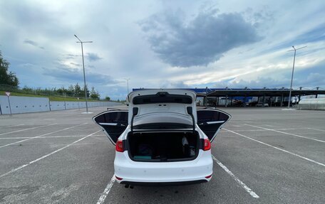 Volkswagen Jetta VI, 2013 год, 870 000 рублей, 9 фотография