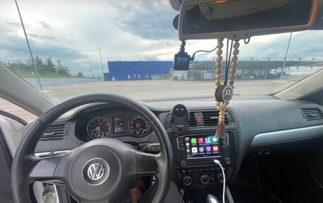 Volkswagen Jetta VI, 2013 год, 870 000 рублей, 16 фотография
