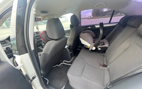 Volkswagen Jetta VI, 2013 год, 870 000 рублей, 14 фотография