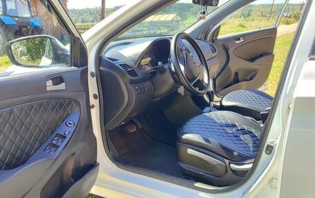 Hyundai Solaris II рестайлинг, 2012 год, 760 000 рублей, 7 фотография