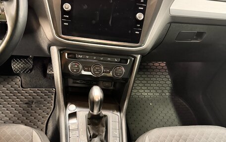Volkswagen Tiguan II, 2017 год, 2 200 000 рублей, 11 фотография