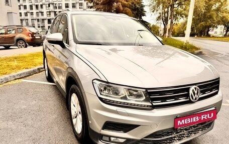 Volkswagen Tiguan II, 2017 год, 2 200 000 рублей, 3 фотография
