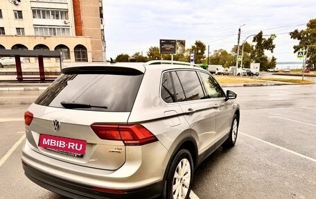 Volkswagen Tiguan II, 2017 год, 2 200 000 рублей, 4 фотография