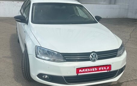 Volkswagen Jetta VI, 2013 год, 830 000 рублей, 5 фотография