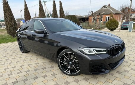BMW 5 серия, 2021 год, 4 700 000 рублей, 2 фотография