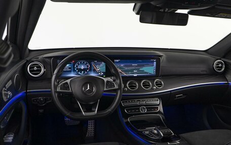 Mercedes-Benz E-Класс, 2017 год, 3 468 925 рублей, 7 фотография
