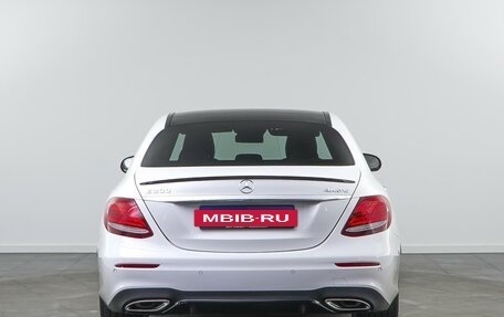 Mercedes-Benz E-Класс, 2017 год, 3 468 925 рублей, 4 фотография
