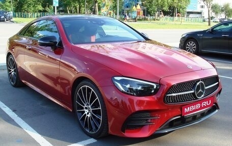 Mercedes-Benz E-Класс, 2022 год, 6 800 000 рублей, 3 фотография
