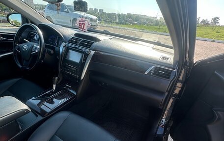 Toyota Camry, 2015 год, 1 900 000 рублей, 10 фотография