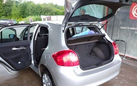Toyota Auris II, 2009 год, 750 000 рублей, 4 фотография