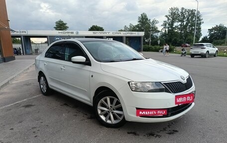 Skoda Rapid I, 2015 год, 999 000 рублей, 2 фотография