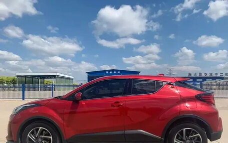 Toyota C-HR I рестайлинг, 2021 год, 1 800 025 рублей, 9 фотография