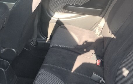 Honda Fit III, 2003 год, 500 000 рублей, 3 фотография