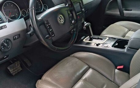 Volkswagen Touareg III, 2008 год, 1 000 000 рублей, 4 фотография