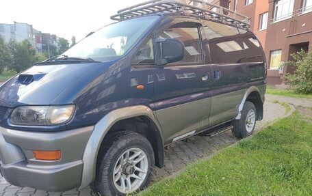 Mitsubishi Delica IV, 2000 год, 1 050 000 рублей, 9 фотография