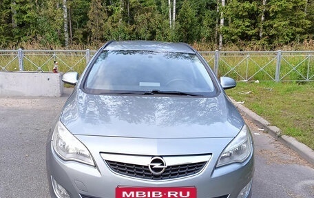 Opel Astra J, 2012 год, 735 000 рублей, 2 фотография