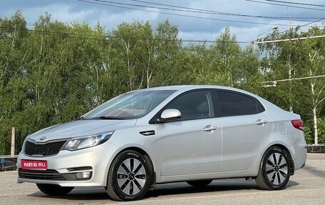 KIA Rio III рестайлинг, 2015 год, 995 000 рублей, 1 фотография
