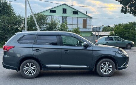 Mitsubishi Outlander III рестайлинг 3, 2018 год, 1 299 999 рублей, 2 фотография