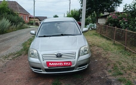 Toyota Avensis III рестайлинг, 2005 год, 630 000 рублей, 10 фотография