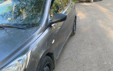 Hyundai Solaris II рестайлинг, 2011 год, 655 000 рублей, 4 фотография