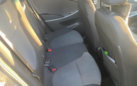 Hyundai Solaris II рестайлинг, 2011 год, 655 000 рублей, 3 фотография