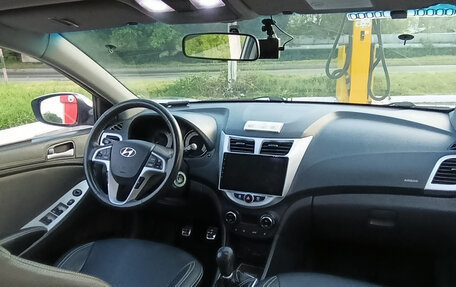 Hyundai Solaris II рестайлинг, 2012 год, 799 000 рублей, 4 фотография
