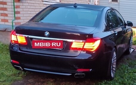 BMW 7 серия, 2011 год, 800 000 рублей, 2 фотография
