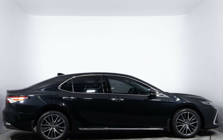 Toyota Camry, 2023 год, 3 590 000 рублей, 4 фотография