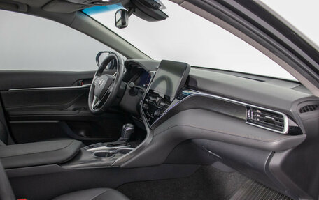 Toyota Camry, 2023 год, 3 590 000 рублей, 10 фотография