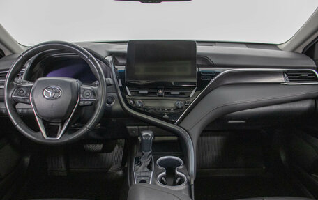 Toyota Camry, 2023 год, 3 590 000 рублей, 13 фотография