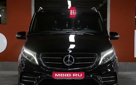 Mercedes-Benz V-Класс, 2018 год, 5 350 000 рублей, 2 фотография
