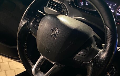 Peugeot 208 II, 2012 год, 900 000 рублей, 16 фотография