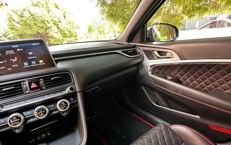 Genesis G70 I, 2018 год, 2 900 000 рублей, 12 фотография