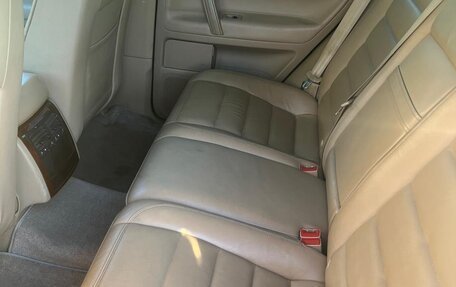 Volkswagen Touareg III, 2004 год, 950 000 рублей, 3 фотография