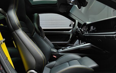 Porsche 911, 2021 год, 34 000 000 рублей, 27 фотография