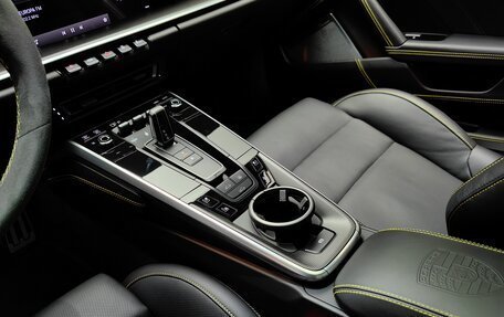 Porsche 911, 2021 год, 34 000 000 рублей, 31 фотография