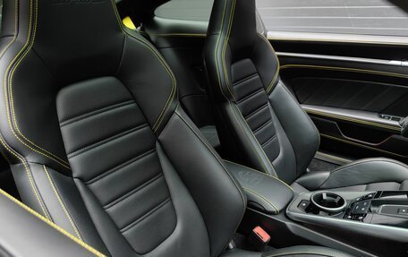 Porsche 911, 2021 год, 34 000 000 рублей, 24 фотография
