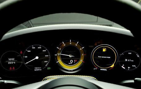 Porsche 911, 2021 год, 34 000 000 рублей, 38 фотография